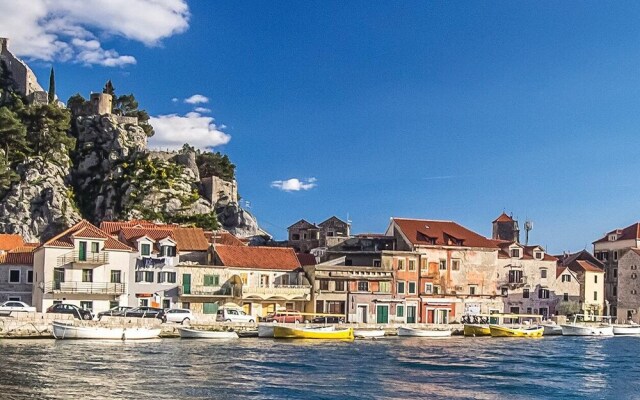Nice Home in Omis With Wifi and 2 Bedrooms