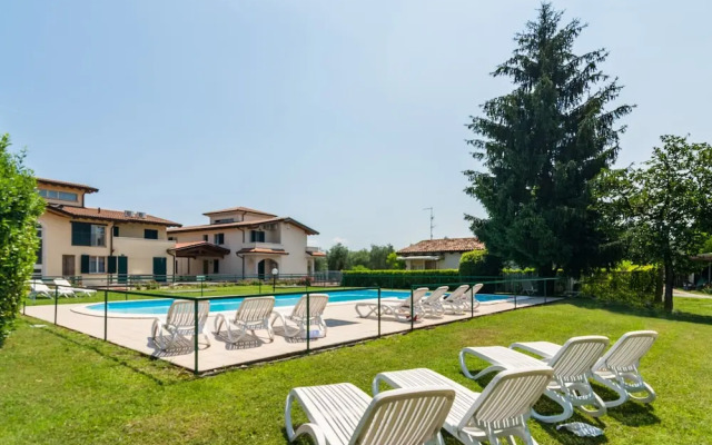 Modern Salo Flat With Pool