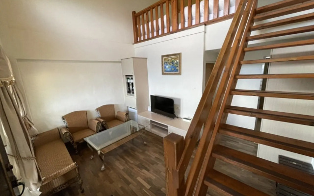 Emmanuel Farm House