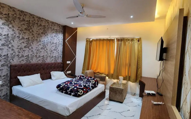 Rbs Hotel & Restaurant