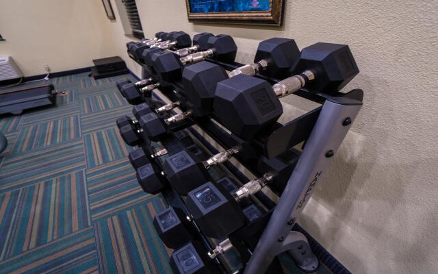 Holiday Inn Express & Suites Pampa by IHG