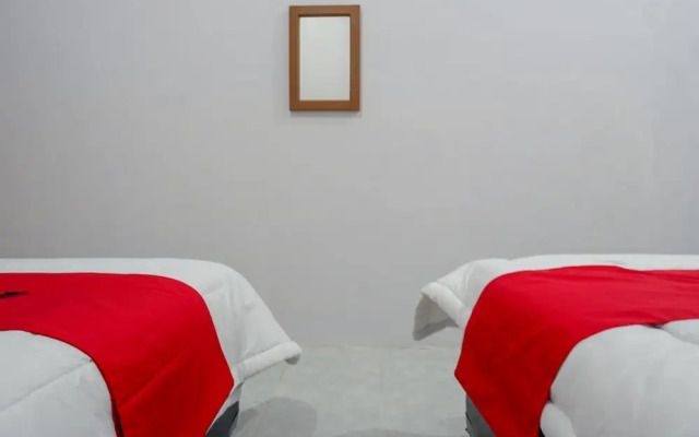 RedDoorz near Pasar Baru Mamuju