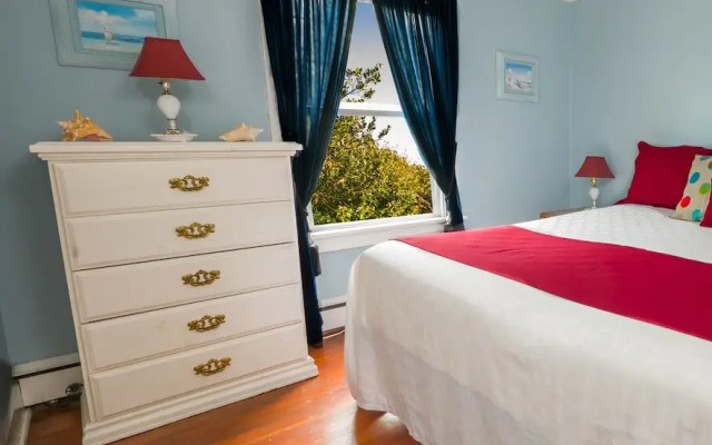 Seaside Vacation Homes