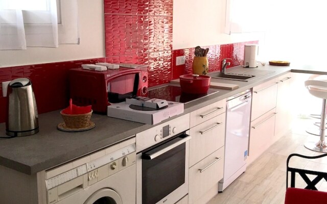 Studio in Vence, With Wonderful City View, Private Pool, Enclosed Gard