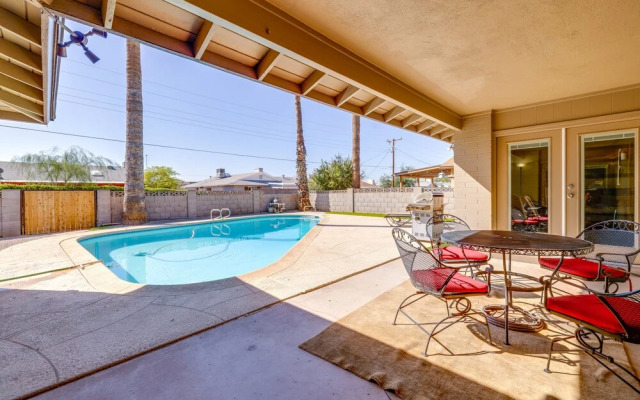 Charming Tempe Home w/ Pool & Putting Green!