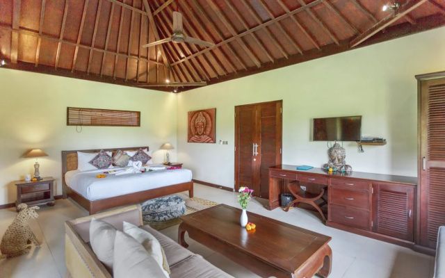 Solo Villas and Retreat