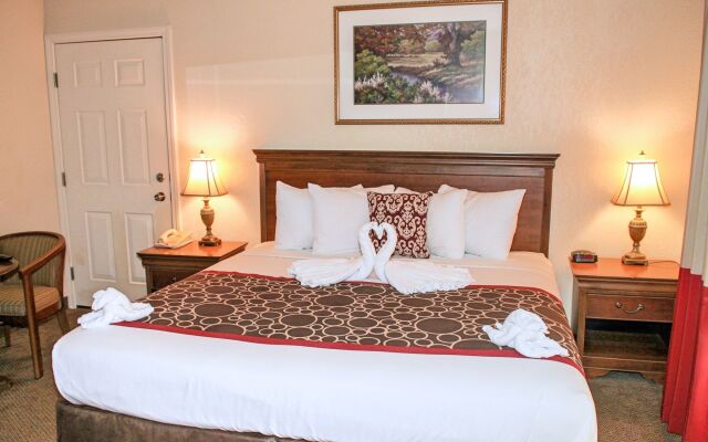 Hilltop Inn & Suites - North Stonington