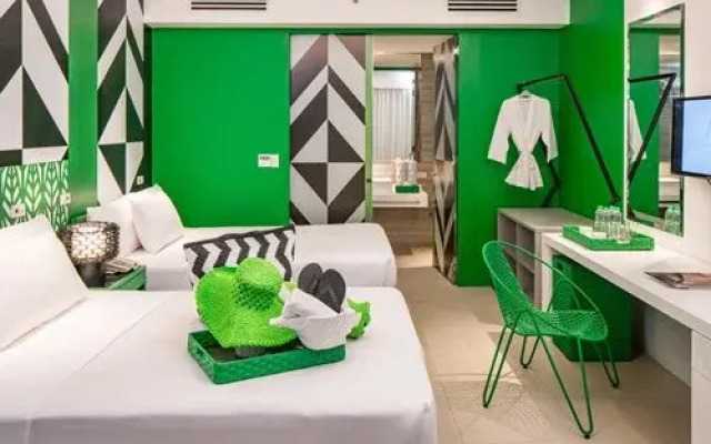 Astoria Current - 4 Nights, Malay, Aklan, Philippines