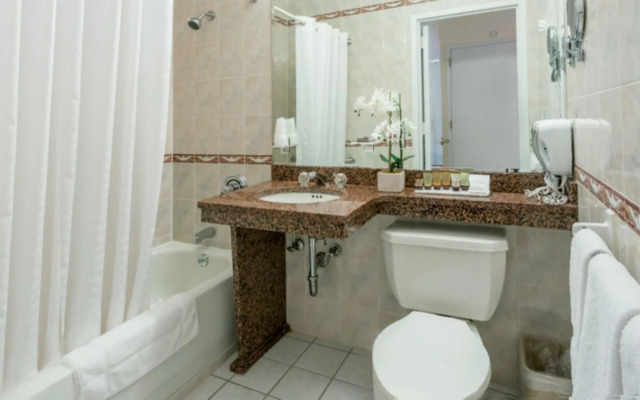 Chelsea Savoy Hotel