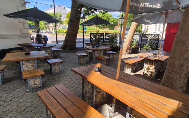 The Warrington Hotel