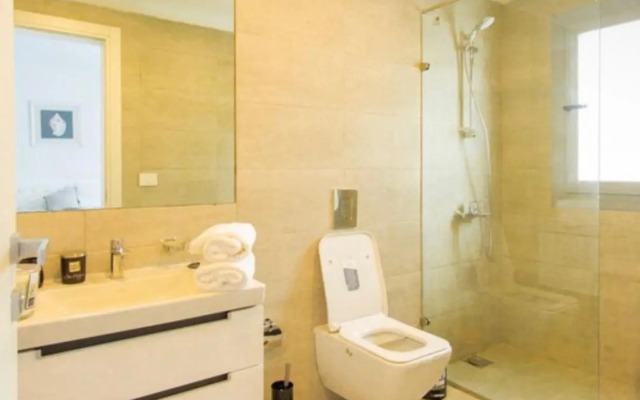 Luxurious King Suite Two Bedroom Space Available