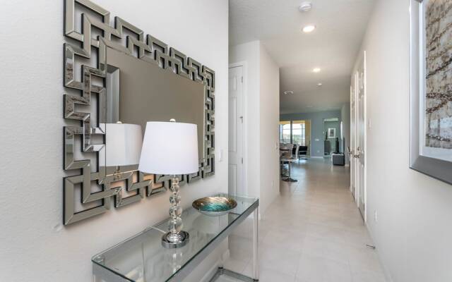 1815 Sawyer Palm Place