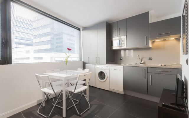 Dobo Homes Manoteras I Apartment