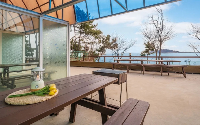 Yeongheungdo Rainbow Ocean View Pension