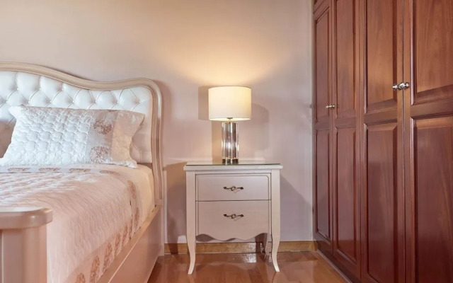 Mont Bleu Luxury Villa