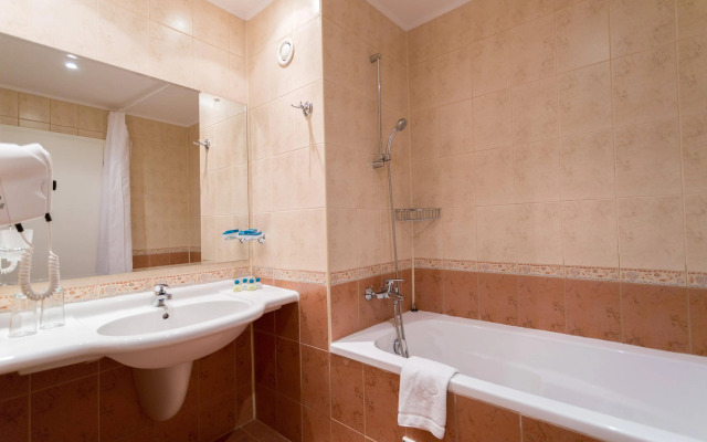 Evrika Club Hotel