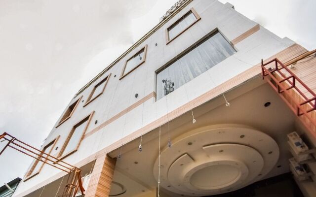 OYO 47859 Uttam Residency