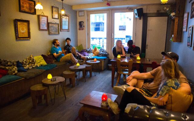 The Flying Pig Downtown Youth Hostel