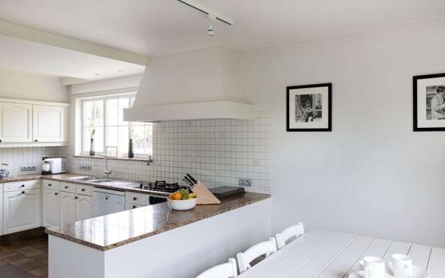 Luxury Villa in Sint-Idesbald with Hot Tub
