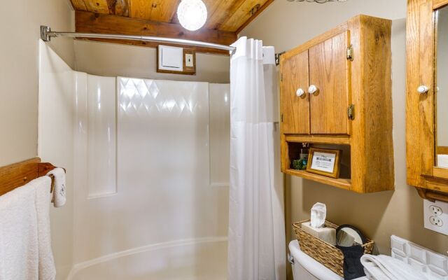 Lakefront Sunrise Beach Cabin w/ Private Dock!