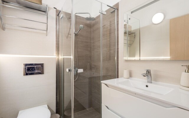 Awesome Home in Stinica With Sauna, Wifi and 6 Bedrooms