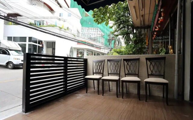 Sukhumvit 20 Guest House