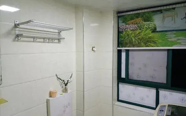 Beihai Yigui Youth Hostel (Wanda Plaza Wuyue Plaza Branch)
