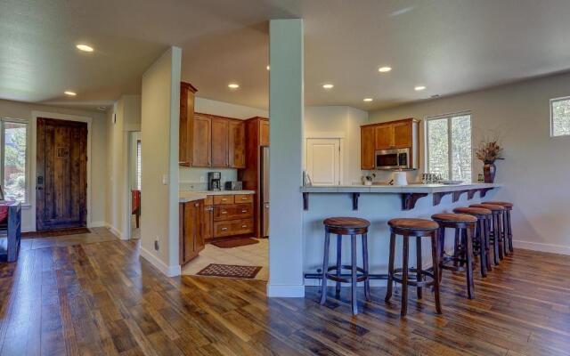 Quinn Creek-Mt Views-4BR/3.5BA