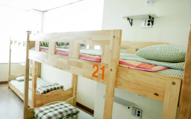 Jini Guest House - Hostel