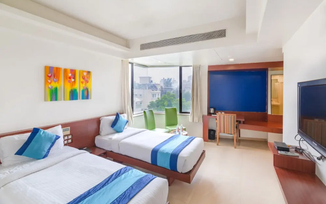 Monarch Montvert, Baner Pune