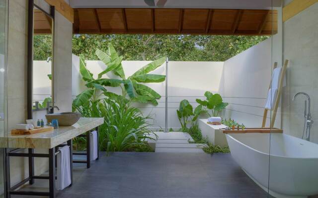 Emerald Faarufushi Resort & Spa