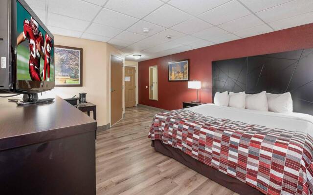 Red Roof Inn & Suites Macon