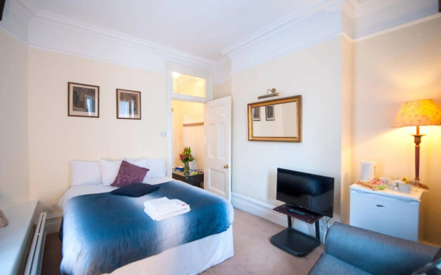 159 Knightsbridge