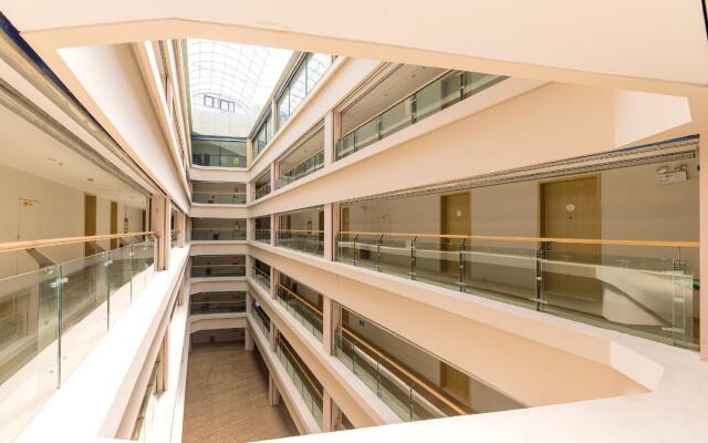 Ji Hotel Yining Shanghai City