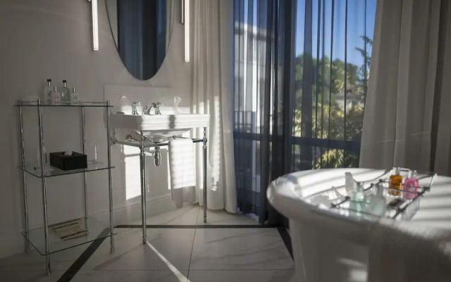 Queen Victoria Hotel & Manor House by NEWMARK