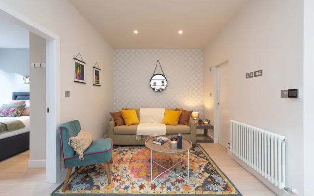 Sweet Inn - Kensington High Street