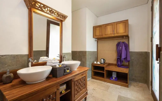 Swan Paradise A Pramana Experience