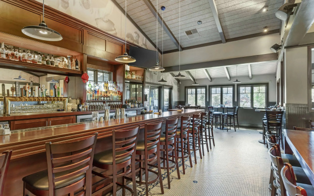 Best Western Plus Novato Oaks Inn
