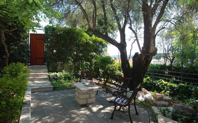 Holiday Home Olive Tree