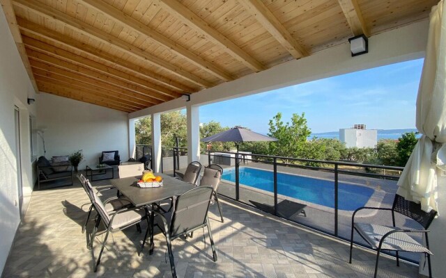 Awesome Home in Kastel Stari With Wifi and 3 Bedrooms