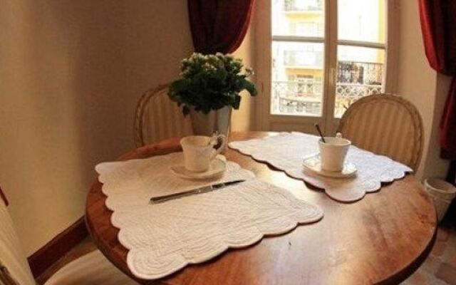 L’oustaria Apartment