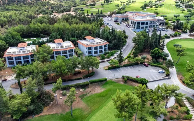 Korineum Golf & Beach Resort