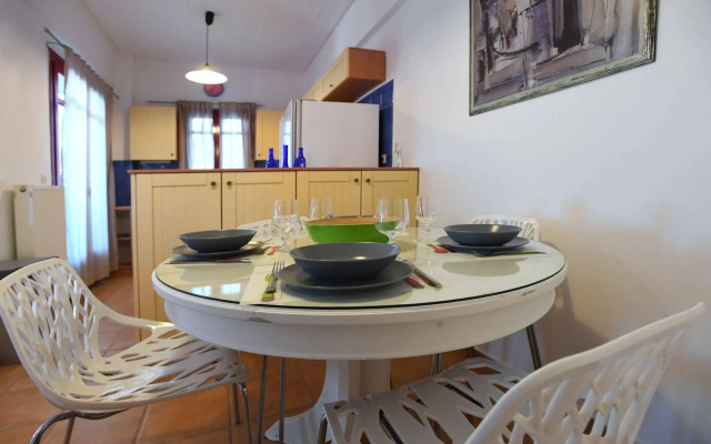 Glafki Studios & Suites