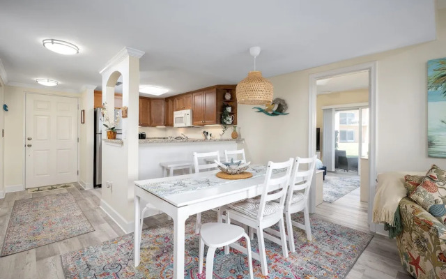 Creston House Condominium