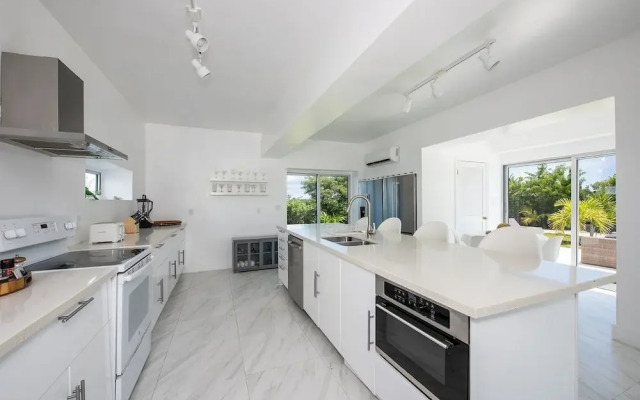 Sky Cove by Eleuthera Vacation Rentals