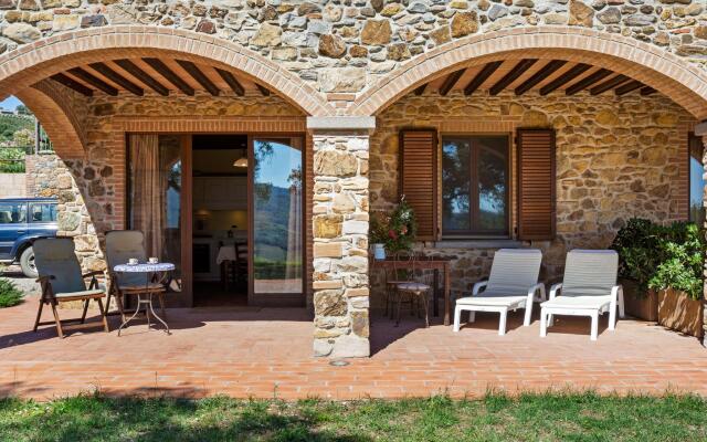 Farmhouse in Suvereto With Sea Views