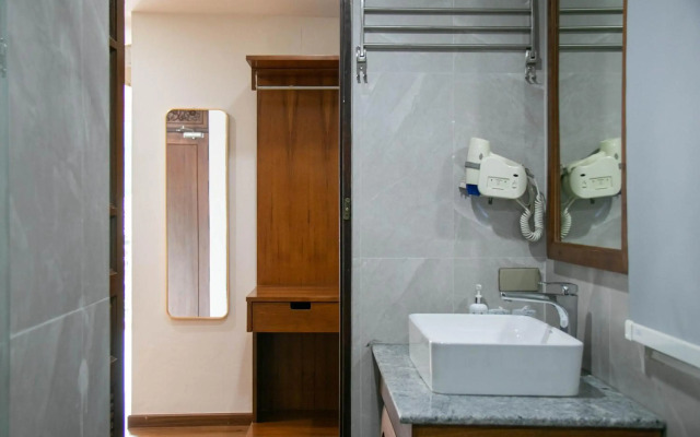 Lamphu Tree House Boutique Hotel