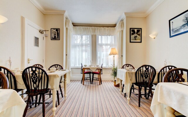 Dolphin Guesthouse