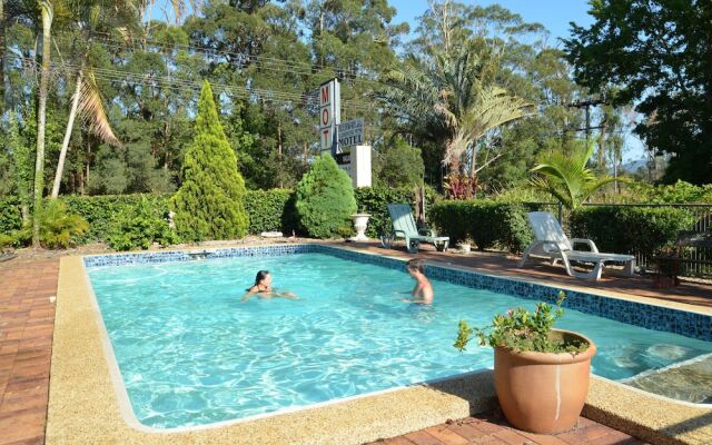 Beerwah Glasshouse Mountains Motel