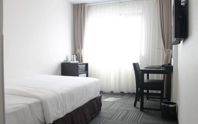 Sakura Hotel 3